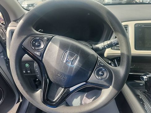 Used 2017 Honda HR-V EX image 22