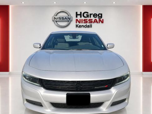 Used 2022 Dodge Charger SXT RWD image 5