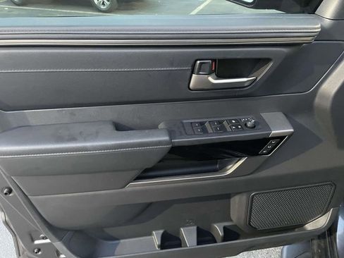 Used 2025 Toyota Tundra Limited image 26
