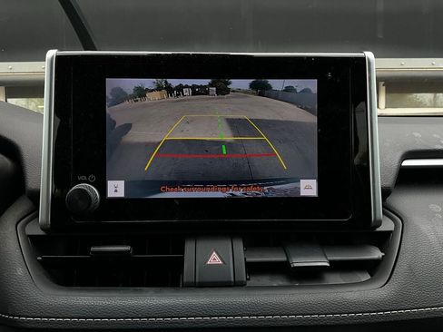 Used 2023 Toyota RAV4 LE image 28