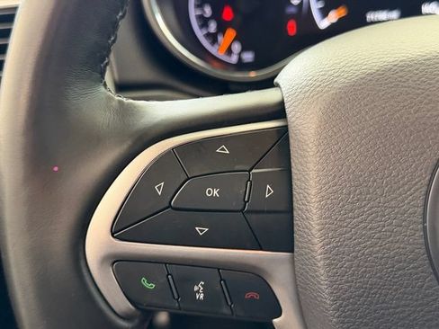 Used 2020 Jeep Grand Cherokee Altitude RWD image 27