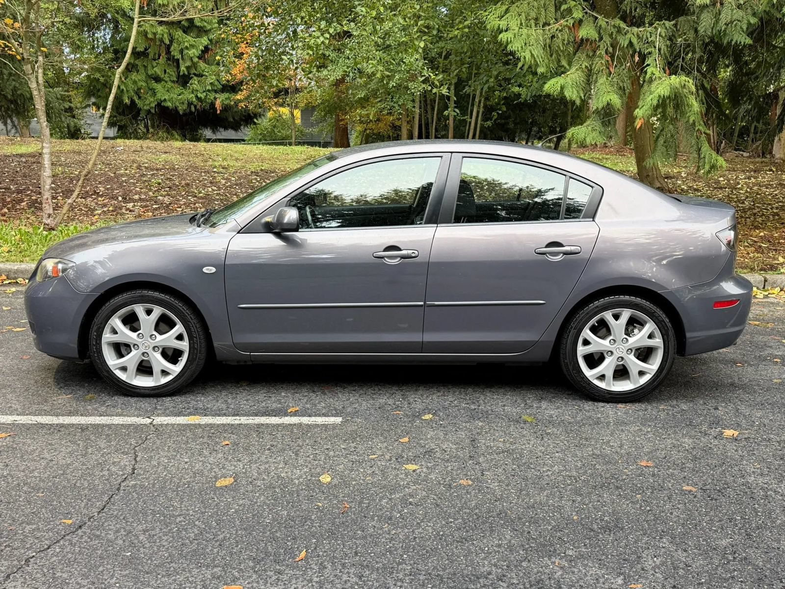 Used 2008 MAZDA MAZDA3 i Touring Value FWD image 2