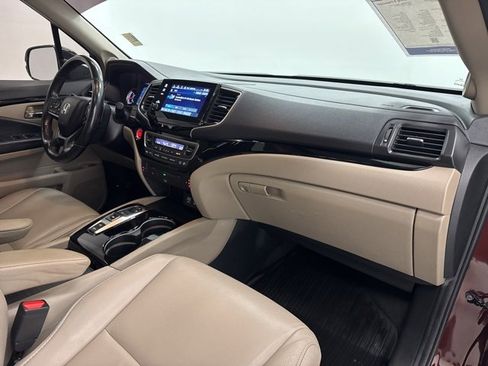 Used 2020 Honda Pilot Touring image 33