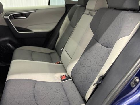 Used 2019 Toyota RAV4 XLE w/ Convenience Package AWD/4WD image 14