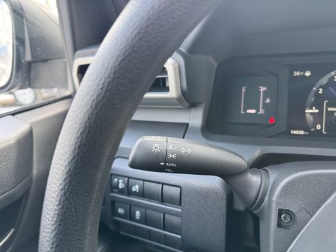 Certified 2025 Toyota Tacoma SR image 18