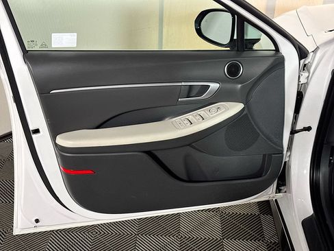 Used 2025 Hyundai Sonata SEL FWD image 10