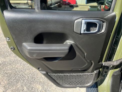 Used 2022 Jeep Gladiator Sport AWD/4WD image 28