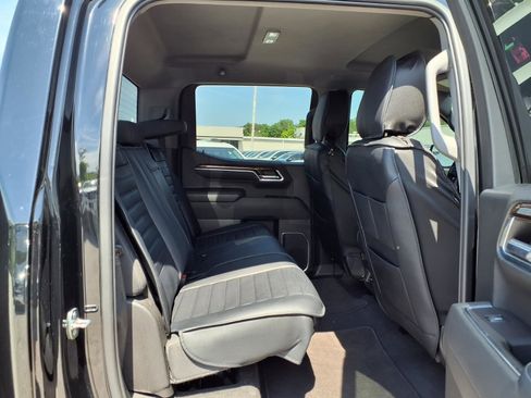 Used 2022 GMC Sierra 1500 Elevation w/ LPO, Elevation Black Package AWD/4WD image 25
