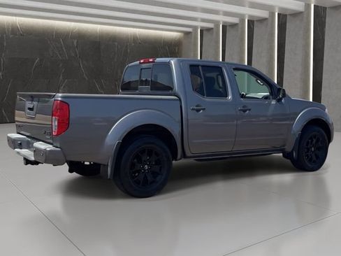 Used 2020 Nissan Frontier SV w/ Midnight Edition Floor Mats AWD/4WD image 6