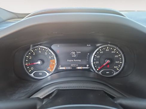 Used 2022 Jeep Renegade Latitude AWD/4WD image 19