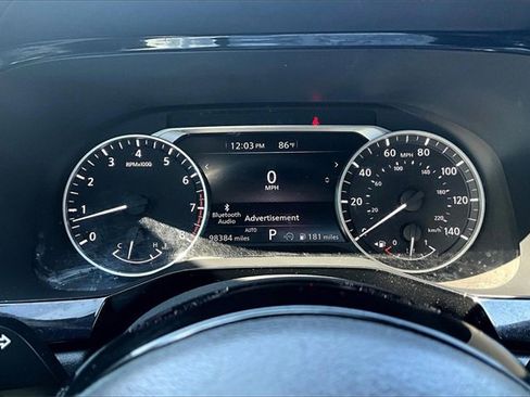 Used 2022 Nissan Pathfinder SV image 13