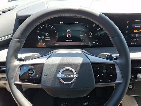 Certified 2025 Nissan Murano SV AWD/4WD image 18