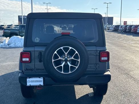 Used 2021 Jeep Wrangler Unlimited Sport w/ Technology Group image 4