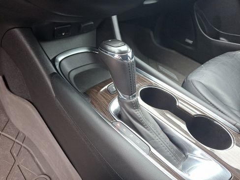 Used 2017 Chevrolet Malibu Premier w/ Premier Sun and Wheel Package image 15