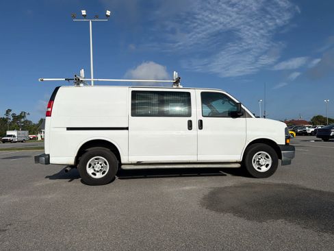 Used 2019 Chevrolet Express 2500 w/ Driver Convenience Package RWD image 7