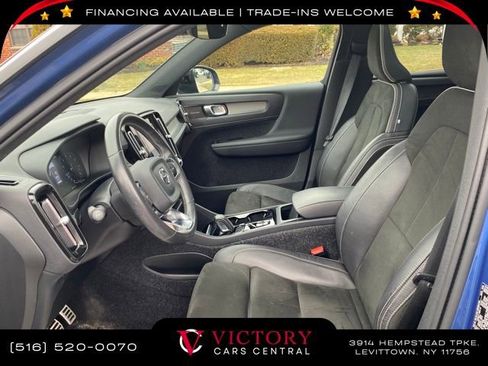 Used 2021 Volvo XC40 T5 R-Design w/ Advanced Package image 18