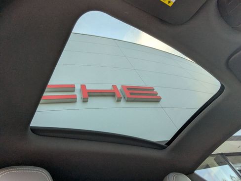 Used 2020 Porsche 911 Carrera image 24