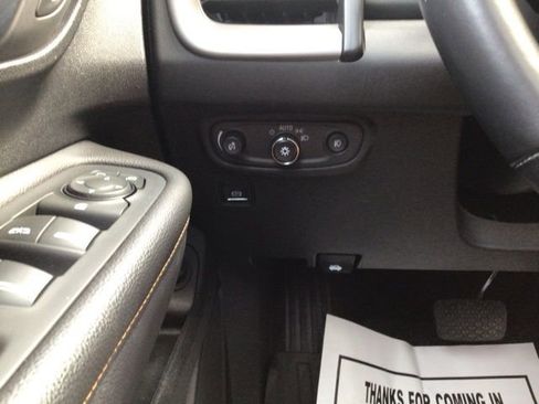 Used 2022 GMC Terrain AT4 w/ Infotainment Package II image 12