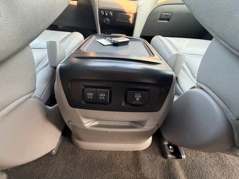 Used 2018 Toyota Sienna XLE FWD image 26
