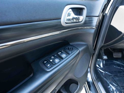 Used 2019 Jeep Grand Cherokee Limited X AWD/4WD image 7