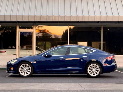 Used 2018 Tesla Model S 75D image 6