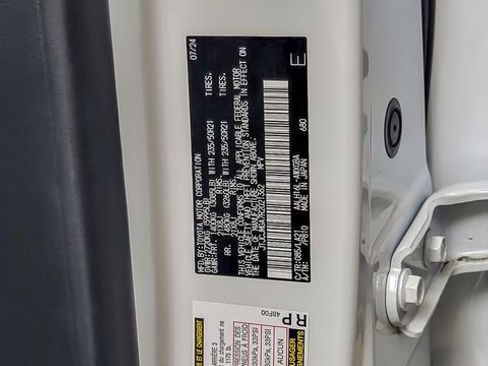Used 2024 Lexus RX 450h AWD w/ Convenience Package image 28