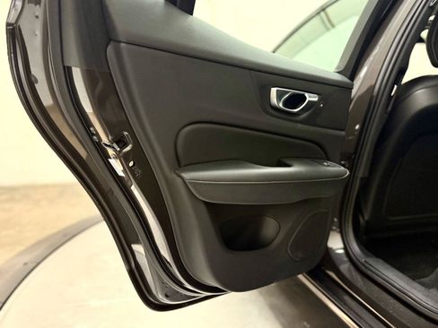 Used 2024 Volvo S60 B5 Core FWD image 14