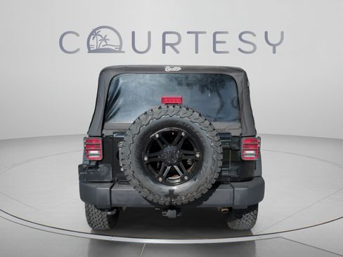 Used 2012 Jeep Wrangler Sport AWD/4WD image 6
