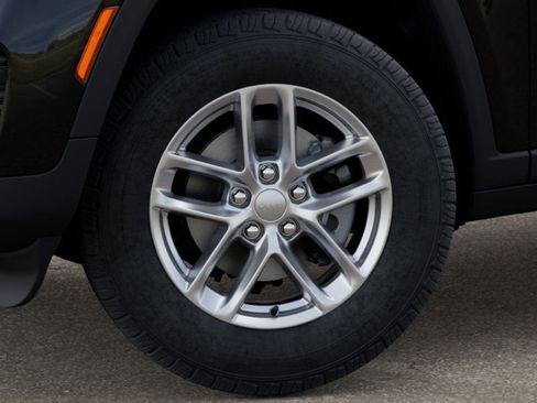 New 2025 Jeep Grand Cherokee Laredo X w/ Trailer Tow Package image 10