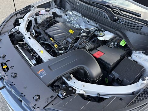 New 2026 Chevrolet Trax RS w/ Sunroof Package image 30