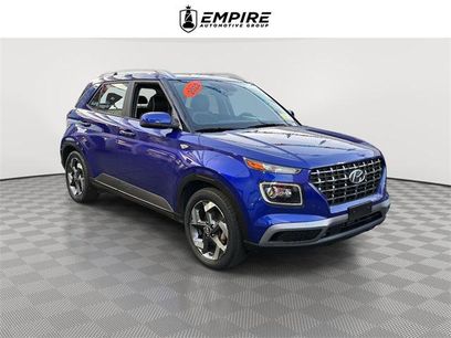 Certified 2022 Hyundai Venue Limited w/ Cargo Package