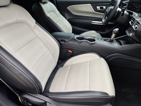 Used 2024 Ford Mustang GT Premium image 12