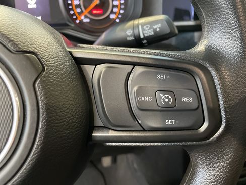 Used 2025 Jeep Gladiator Sport AWD/4WD image 21