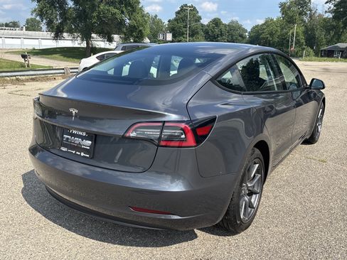 Used 2023 Tesla Model 3 Standard Range RWD image 3
