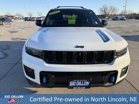 Used 2024 Jeep Grand Cherokee Trailhawk image 4