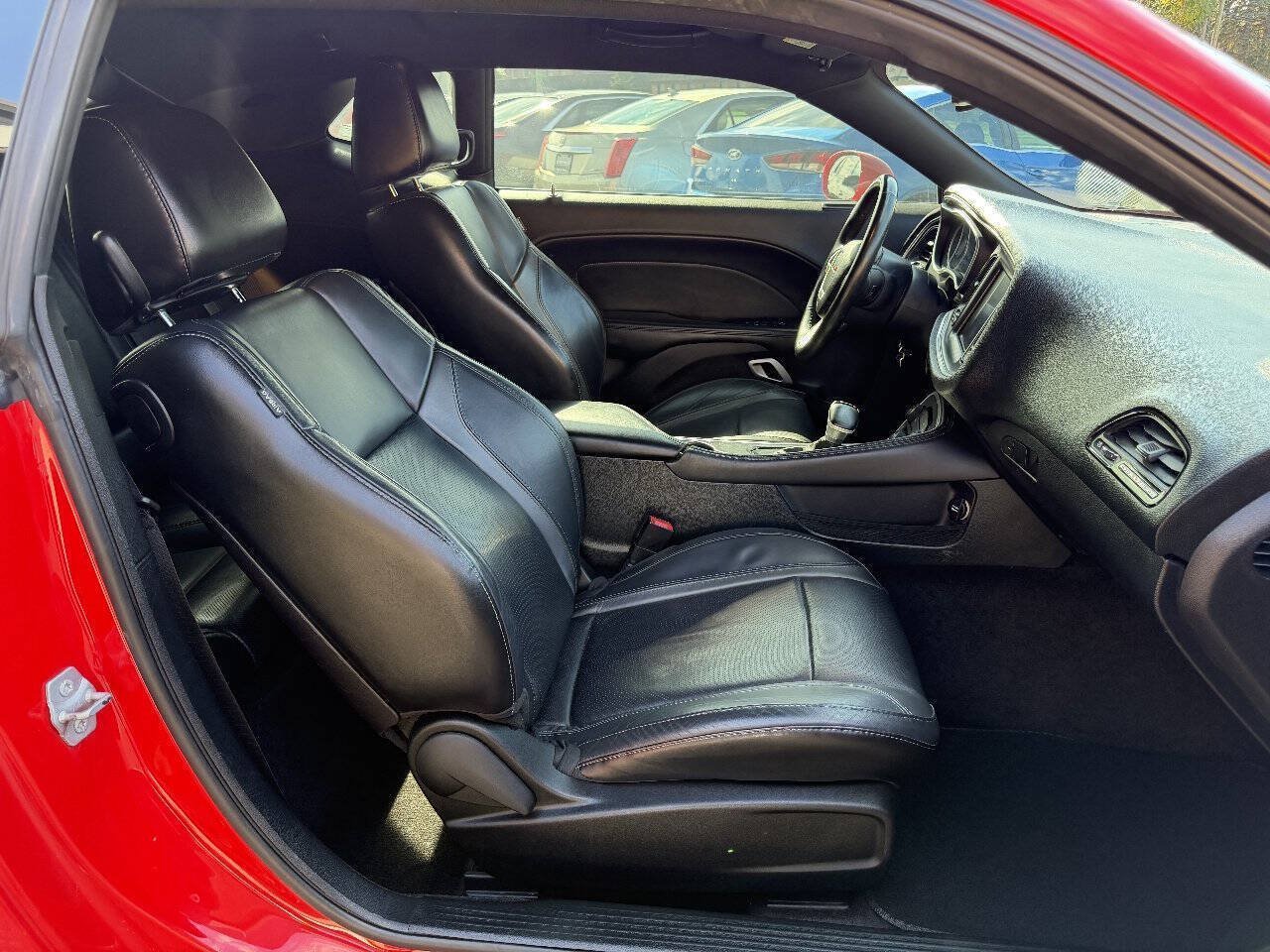 Used 2016 Dodge Challenger SXT Plus RWD image 9