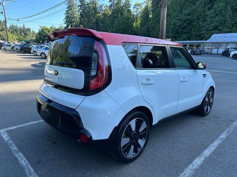 Used 2016 Kia Soul + w/ Designer's Package FWD image 5