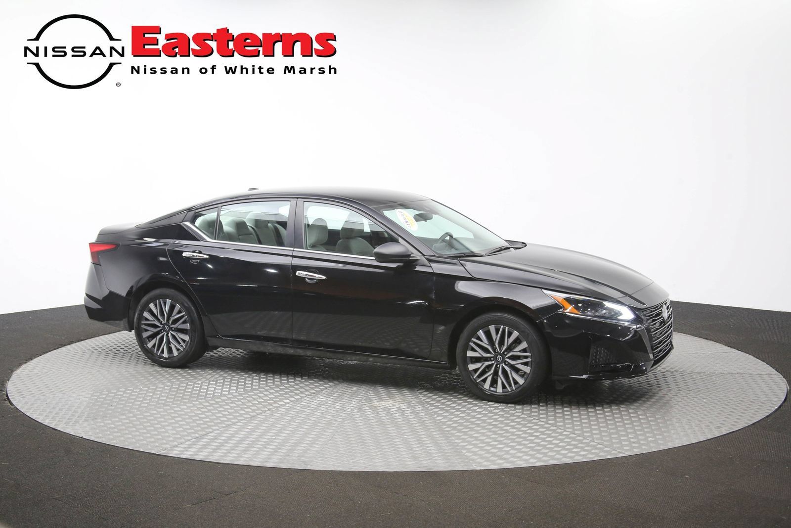 Used 2024 Nissan Altima 2.5 SV FWD image 45