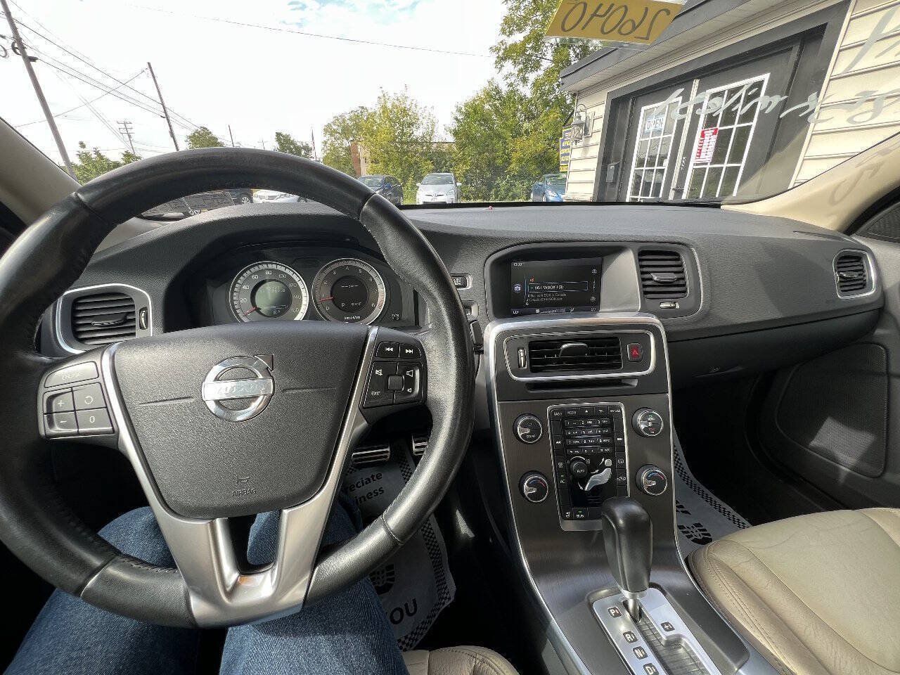 Used 2012 Volvo S60 T5 FWD image 8