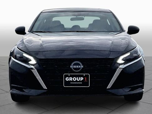 Used 2025 Nissan Altima 2.5 SV image 4