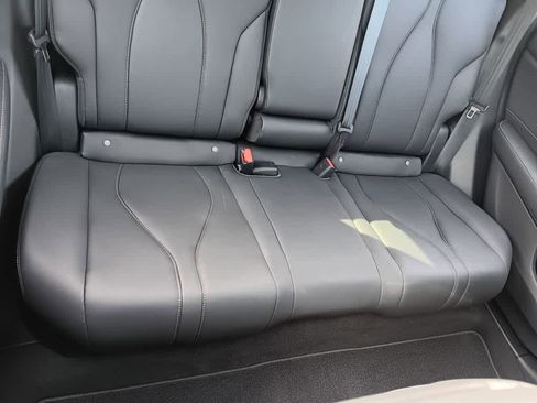 Used 2025 Acura RDX SH-AWD image 21