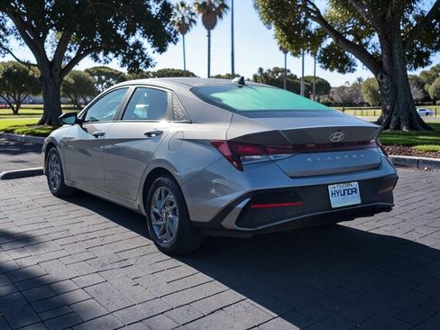 Certified 2024 Hyundai Elantra SEL image 6