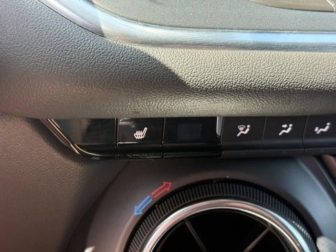 Used 2024 Chevrolet Blazer LT w/ Convenience Package FWD image 22