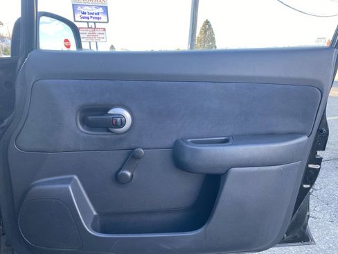 Used 2010 Nissan Versa Sedan image 16