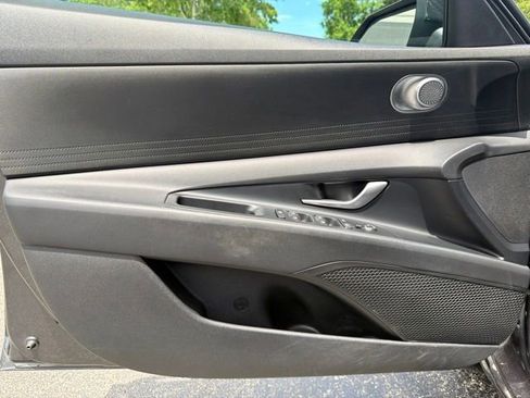 Used 2023 Hyundai Elantra SEL FWD image 26