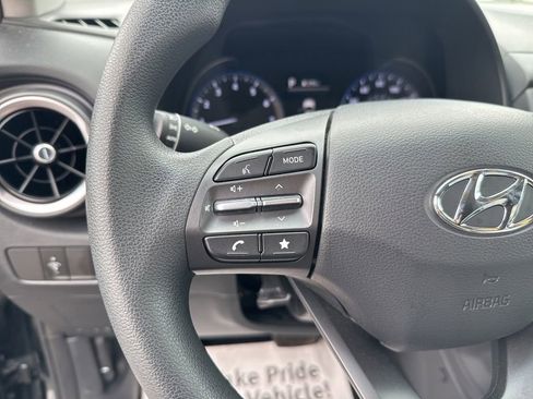 Used 2023 Hyundai Kona SEL AWD/4WD image 16