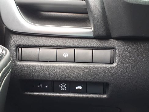Used 2024 Nissan Rogue SV AWD/4WD image 26