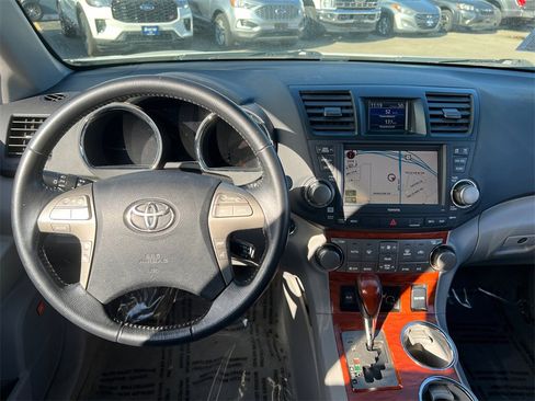 Used 2010 Toyota Highlander Limited image 9