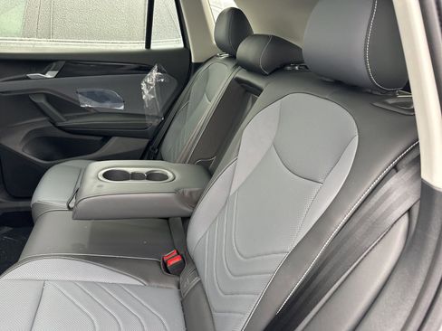 New 2026 Volkswagen Tiguan SE image 19