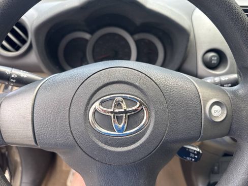 Used 2011 Toyota RAV4 4WD w/ Base L4 Extra Value Pkg image 17